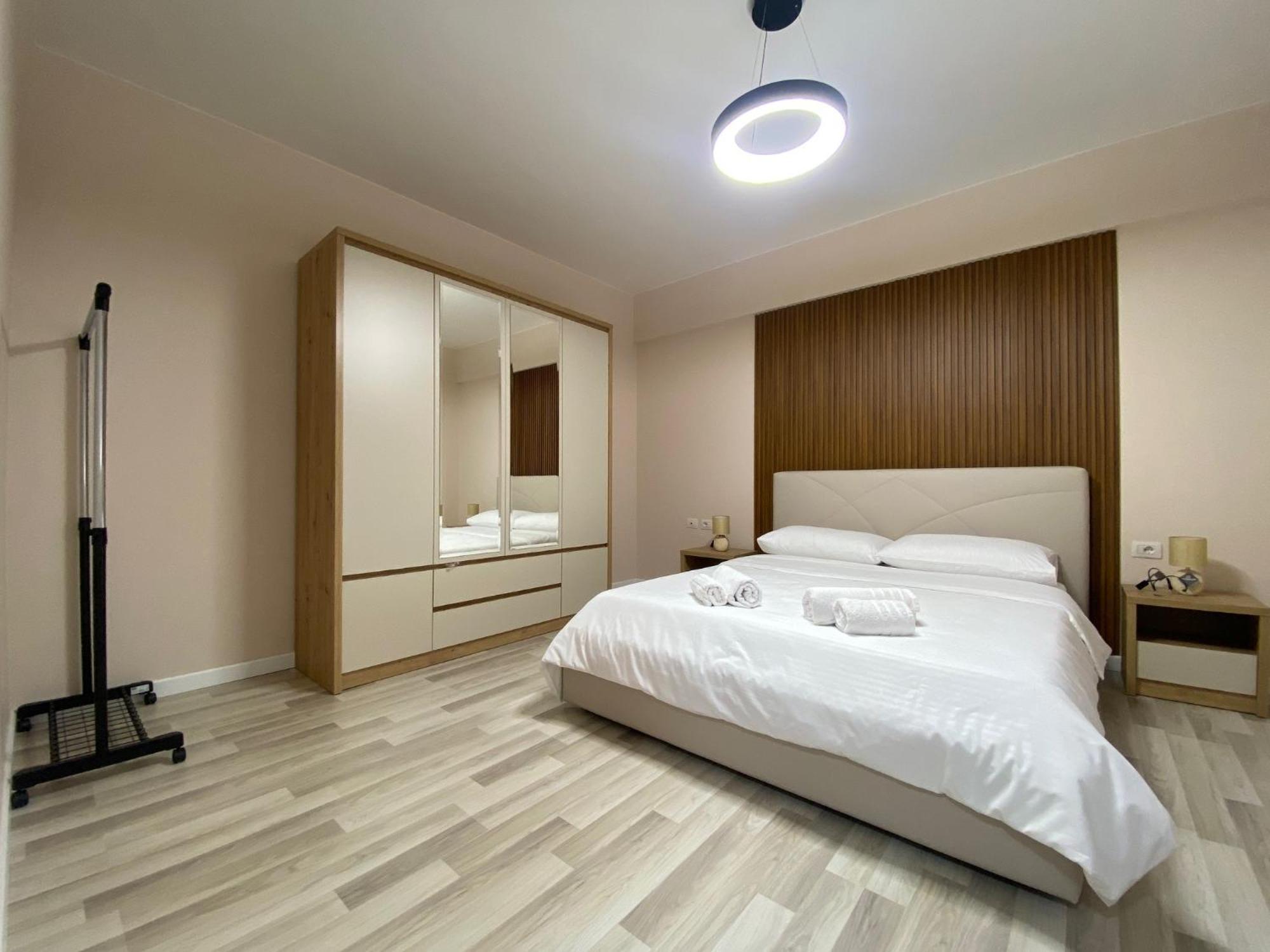 Central Cozy Apartment Tiranë Ngoại thất bức ảnh