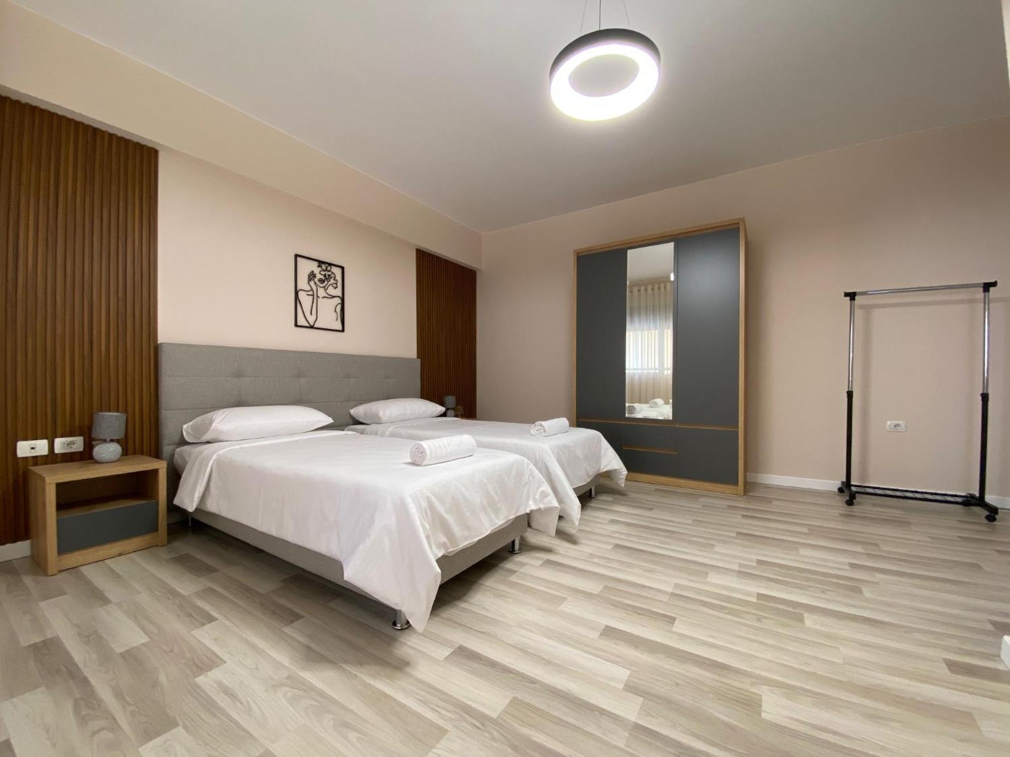 Central Cozy Apartment Tiranë Ngoại thất bức ảnh
