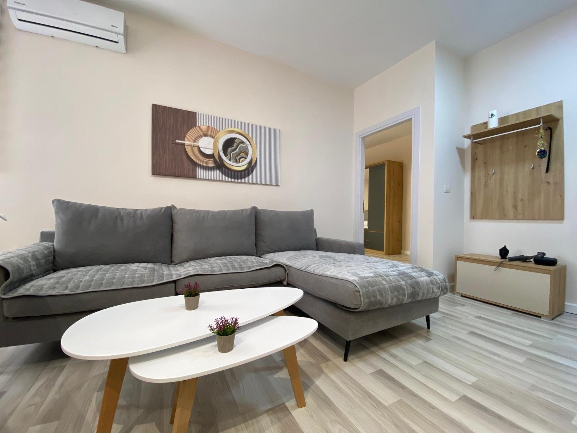 Central Cozy Apartment Tiranë Ngoại thất bức ảnh